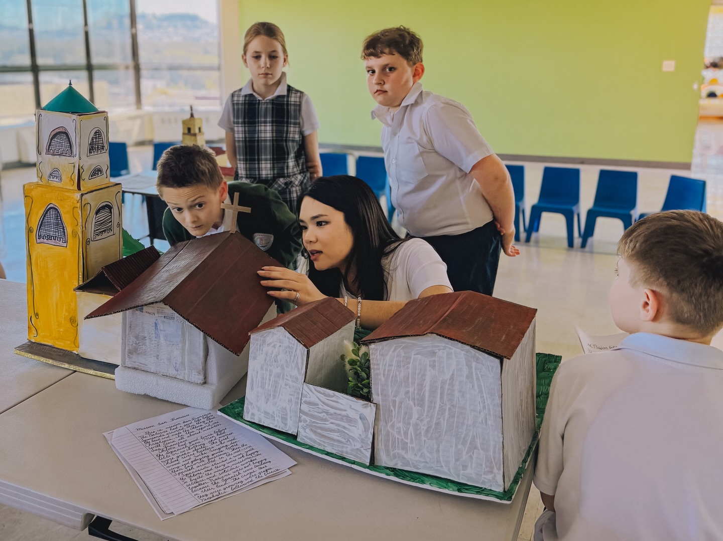 Learning beyond the classroom! Our 4th graders have been diving into California history. They proudly presented the Mission models they built, along with essays they wrote 📚⛪️

The learning didn’t sto...