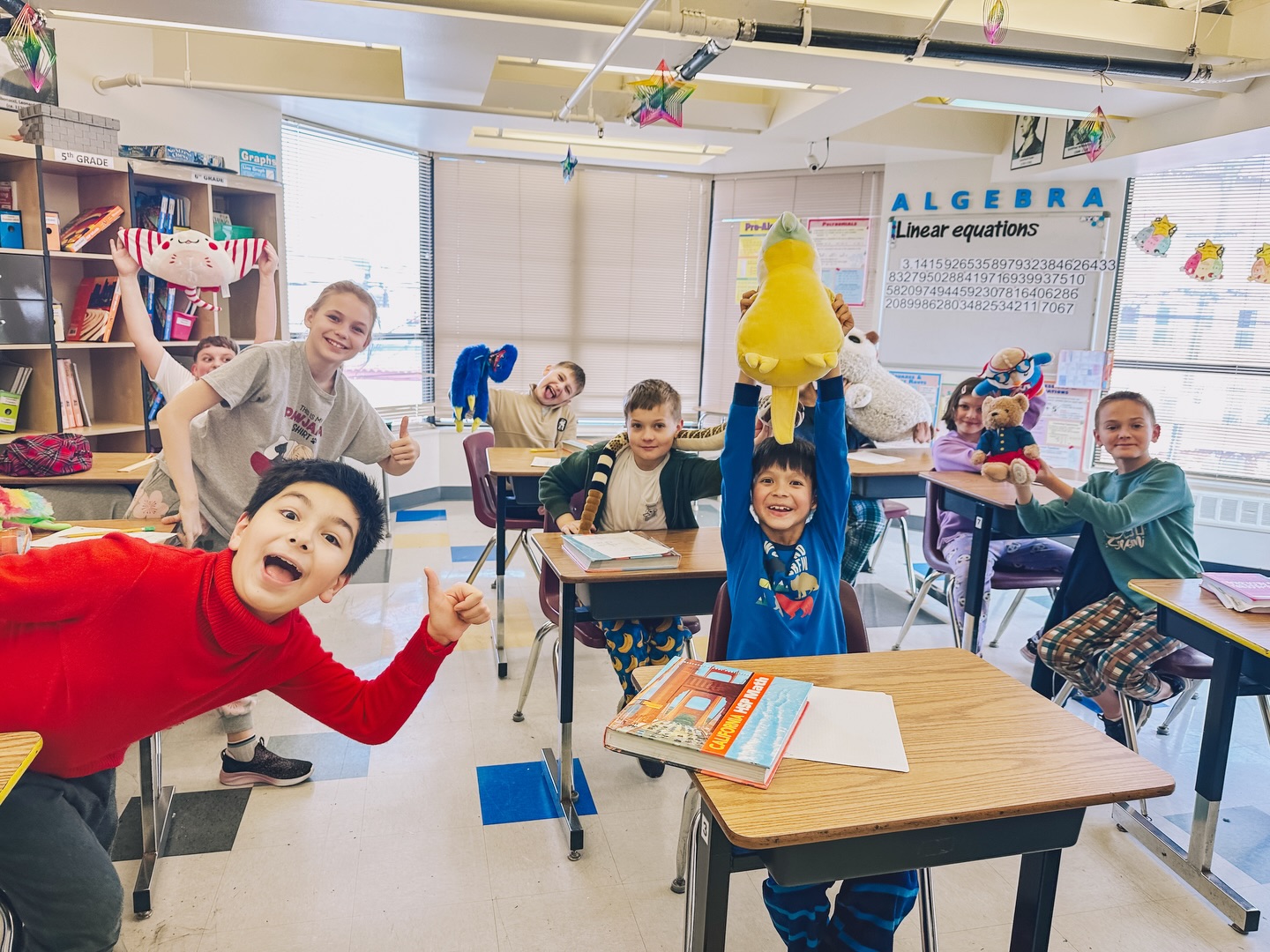 Uniform ❌ Pajama ✔️

This is how SFPA celebrates the birthday of the beloved children’s author Dr. Seuss 📚Students came dressed in their comfy home outfits, holding a plush friend in one hand and a fa...